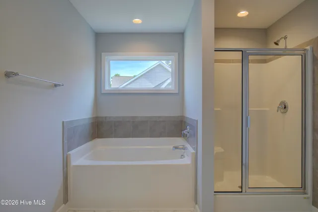 $2,000 | 223 Admiral Court, Sneads Ferry, NC 28460