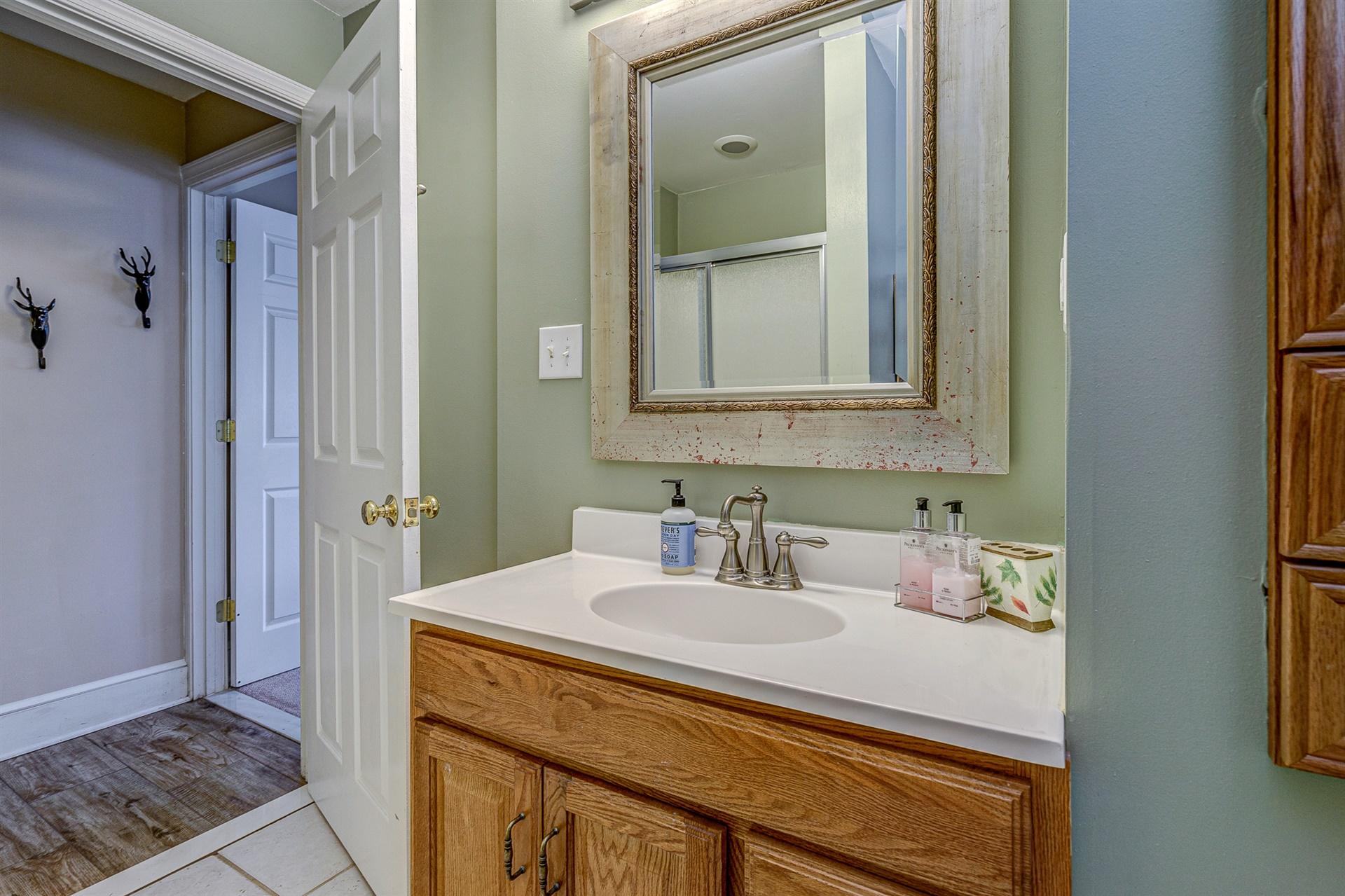 4240 Hales Ford Road Moneta, VA 24121 - Photo 51 of 69 48-4240 Hales Ford 048