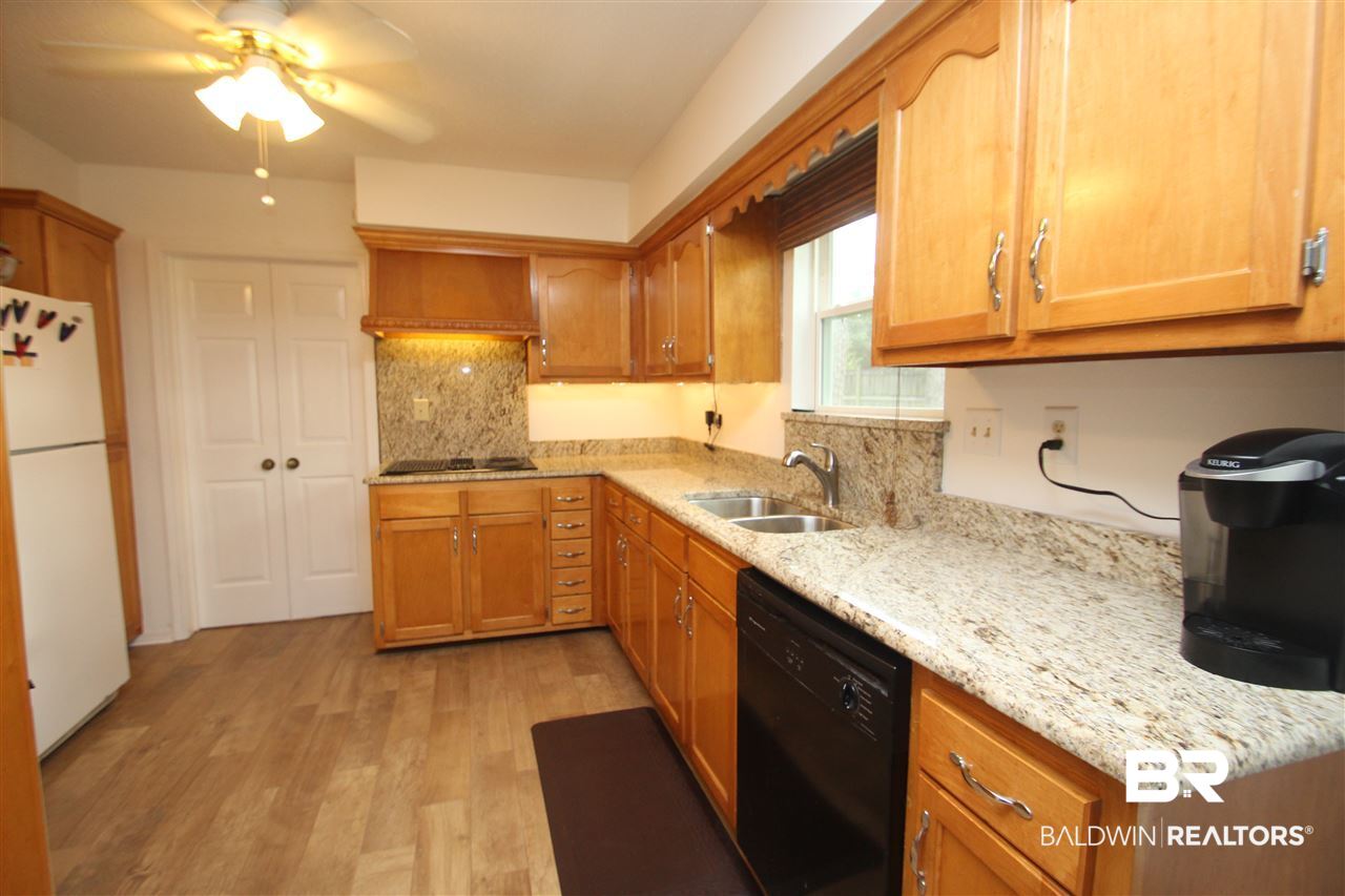 6401 Gas Light Lane North Mobile, AL 36695 - Photo 7 of 19