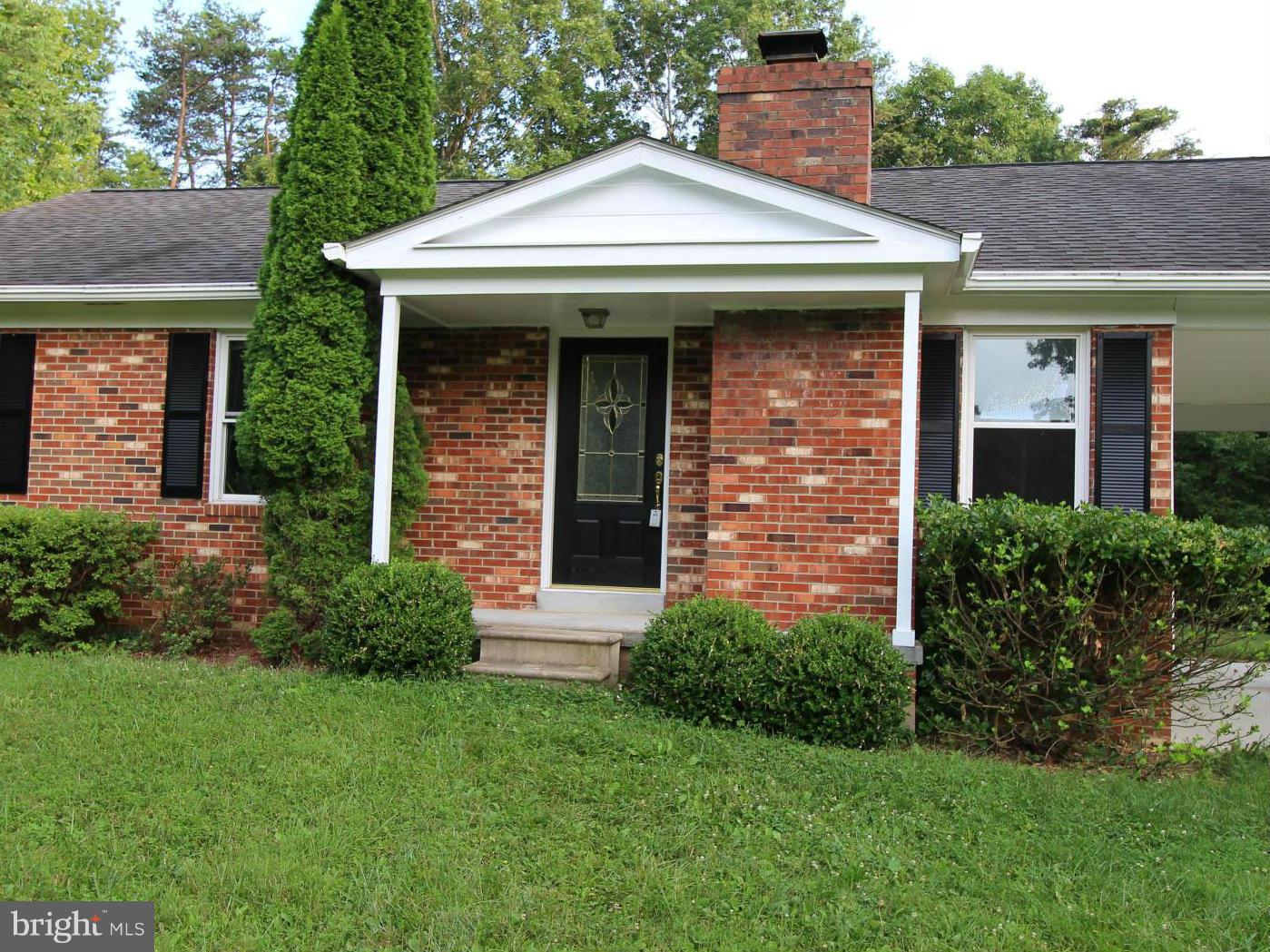 251 Royal Elm Road Front Royal, VA 22630 - Photo 3 of 15 Exterior (Front)
