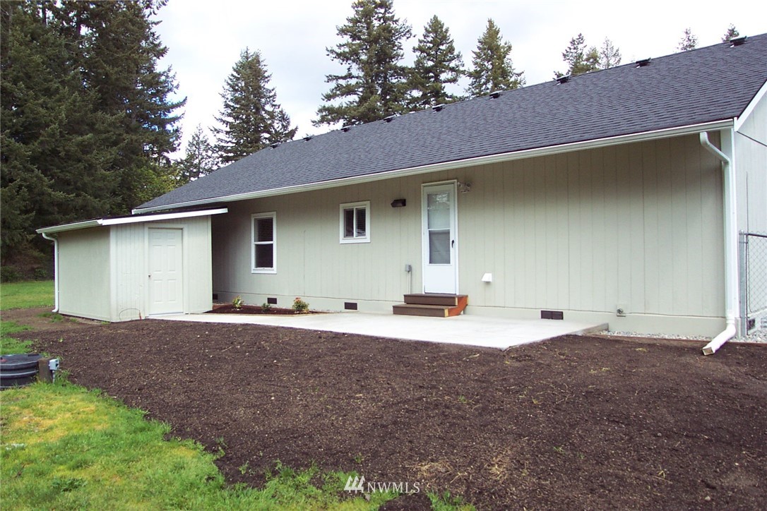 13725 Rainier Road Southeast Rainier, WA 98576 - Photo 17 of 23 Gallery Image 17