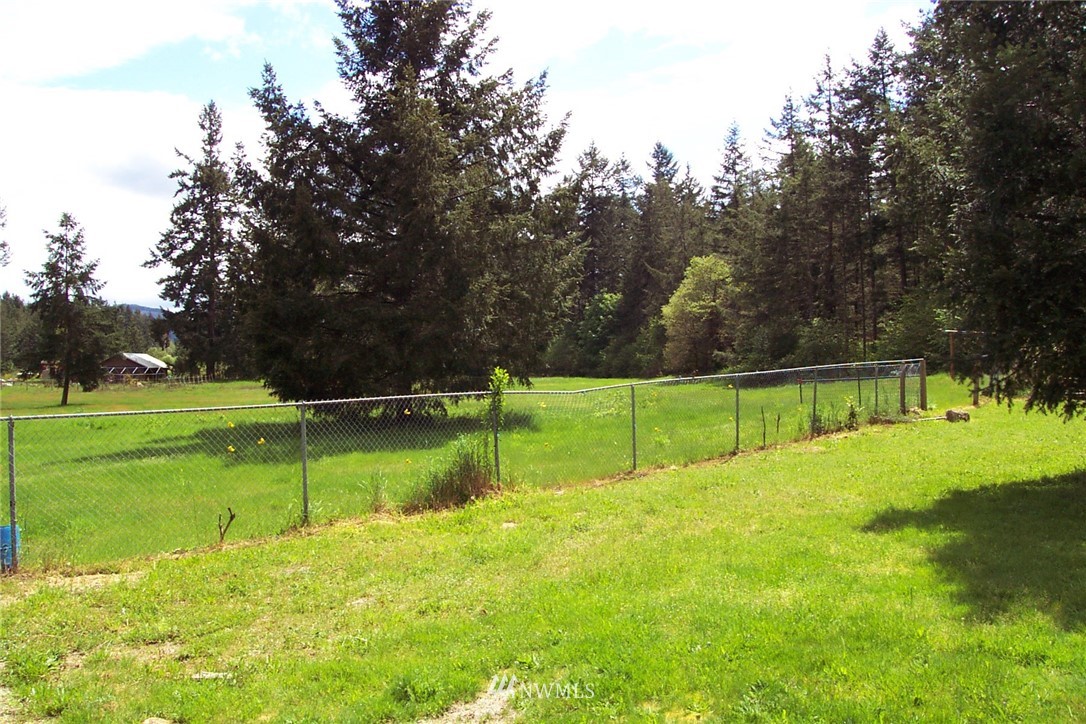 13725 Rainier Road Southeast Rainier, WA 98576 - Photo 21 of 23 Gallery Image 21