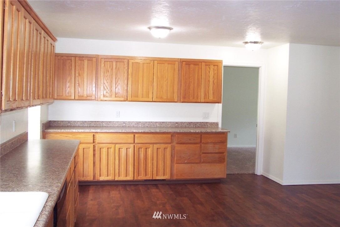 13725 Rainier Road Southeast Rainier, WA 98576 - Photo 8 of 23 Gallery Image 8