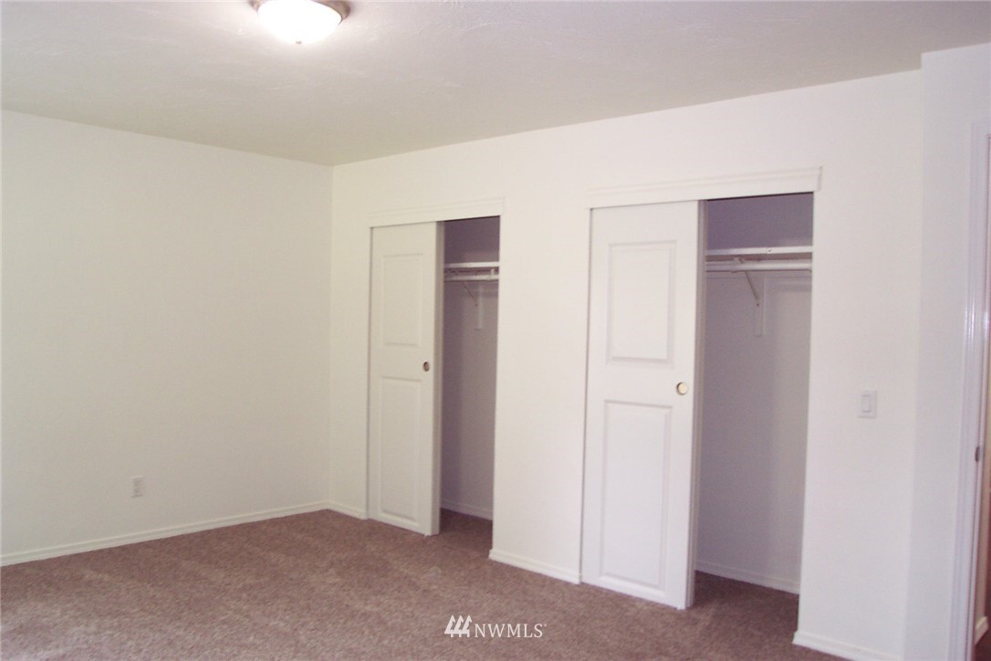 13725 Rainier Road Southeast Rainier, WA 98576 - Photo 10 of 23 Gallery Image 10