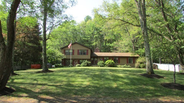 136 Linebrook Road Ipswich, MA 01938 - Photo 2 of 26 Gallery Image 2