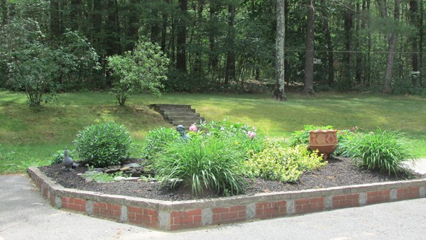 136 Linebrook Road Ipswich, MA 01938 - Photo 3 of 26 Gallery Image 3