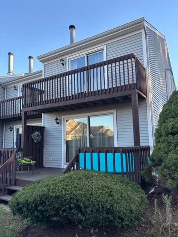 $2,300 | 28 Mallard Cove Road, Unit 28, East Hampton, CT 06424