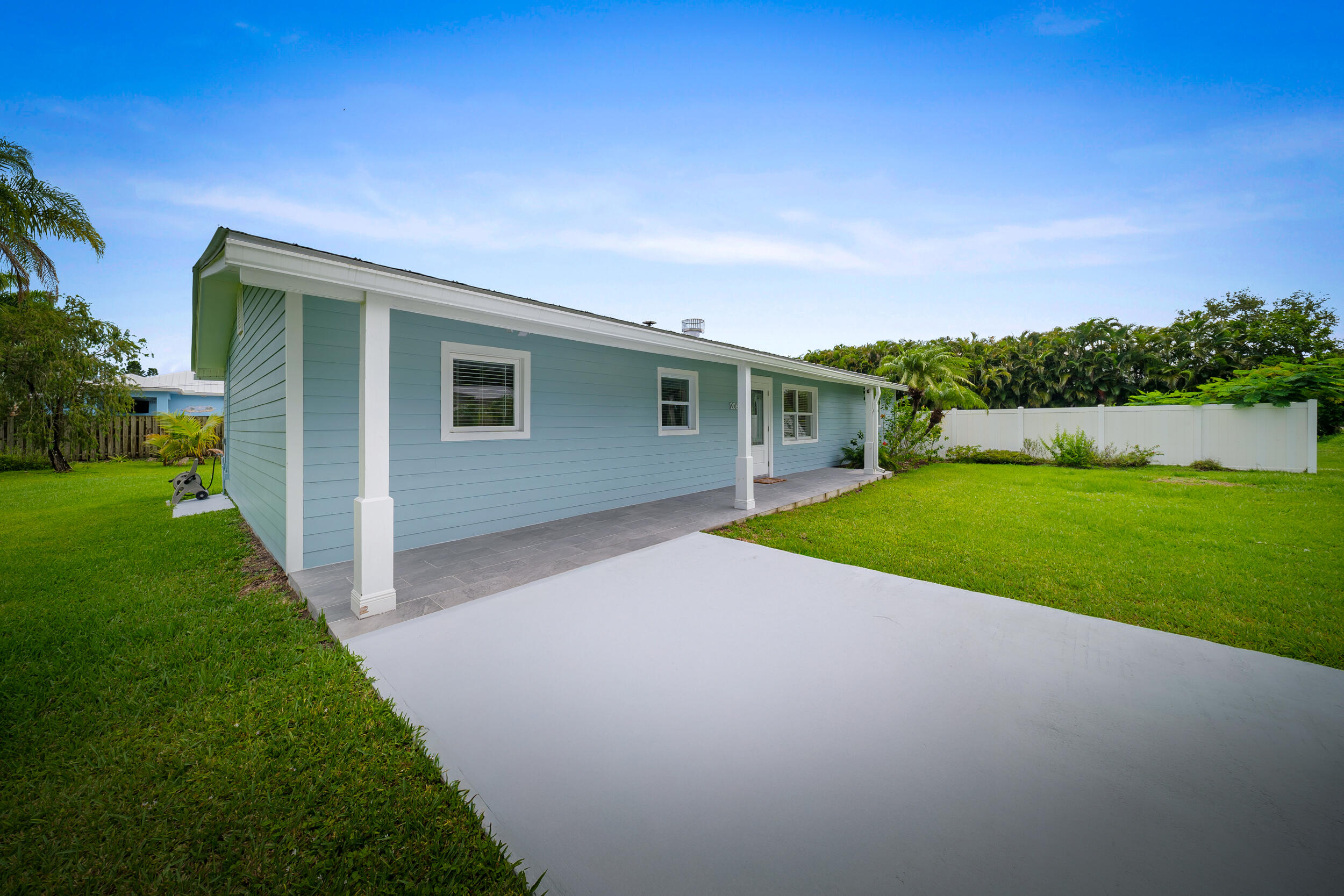 2068 Northwest Azalea Street Stuart, FL 34994 - Photo 39 of 47 3_dsc04031-edit