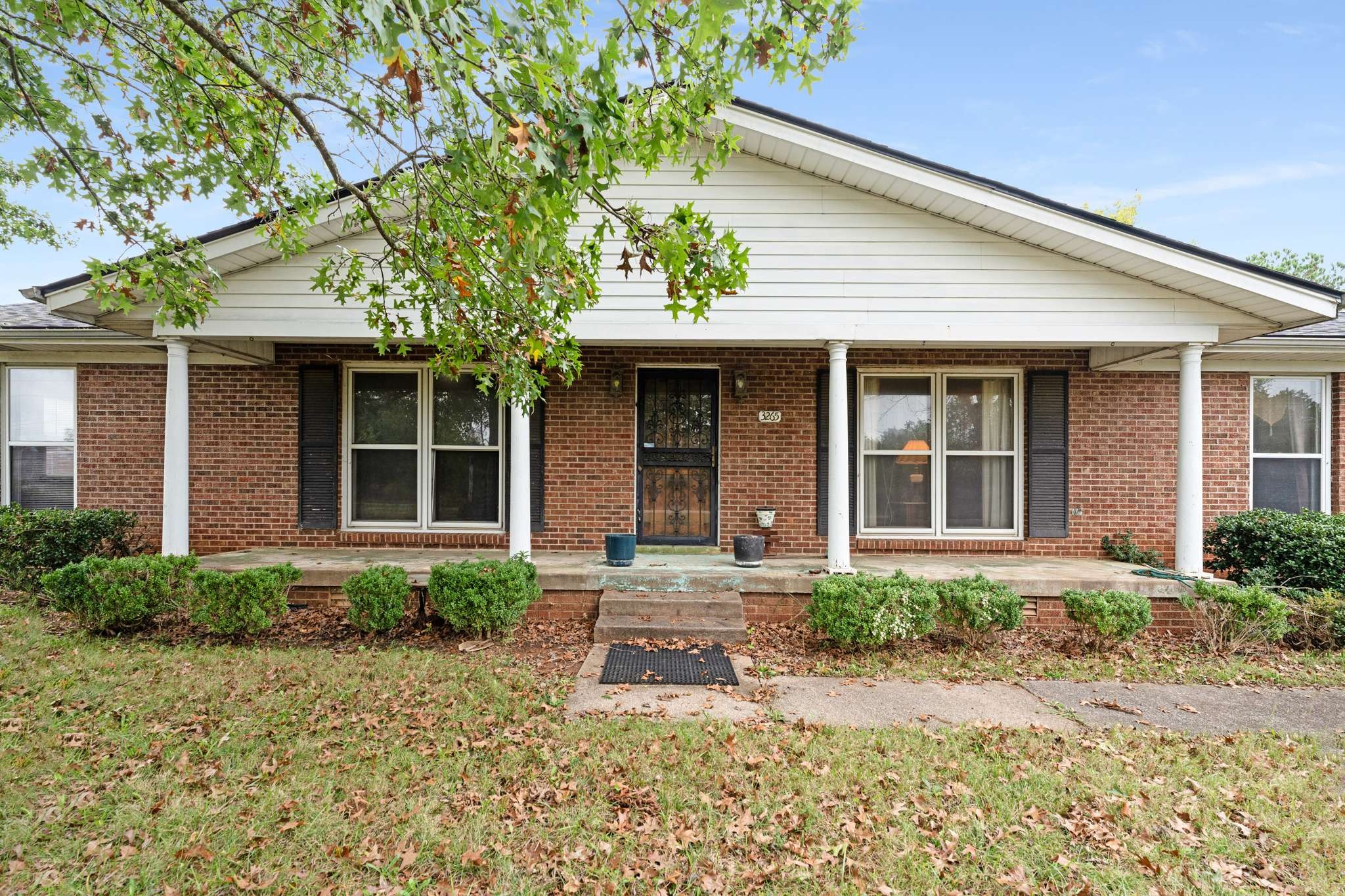 3265 Mt Tabor Road Murfreesboro, TN 37127 - Photo 6 of 30 a front view of a house with garden