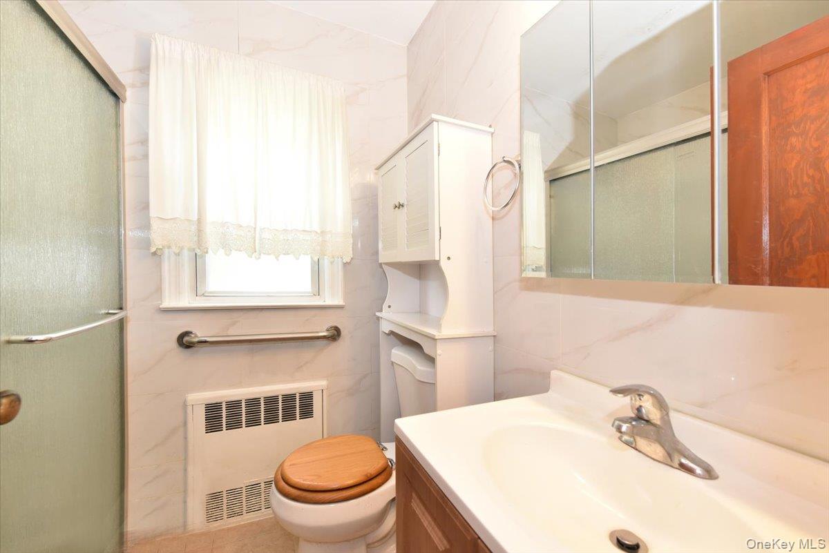 246-35 85th Road Queens, NY 11426 - Photo 15 of 24