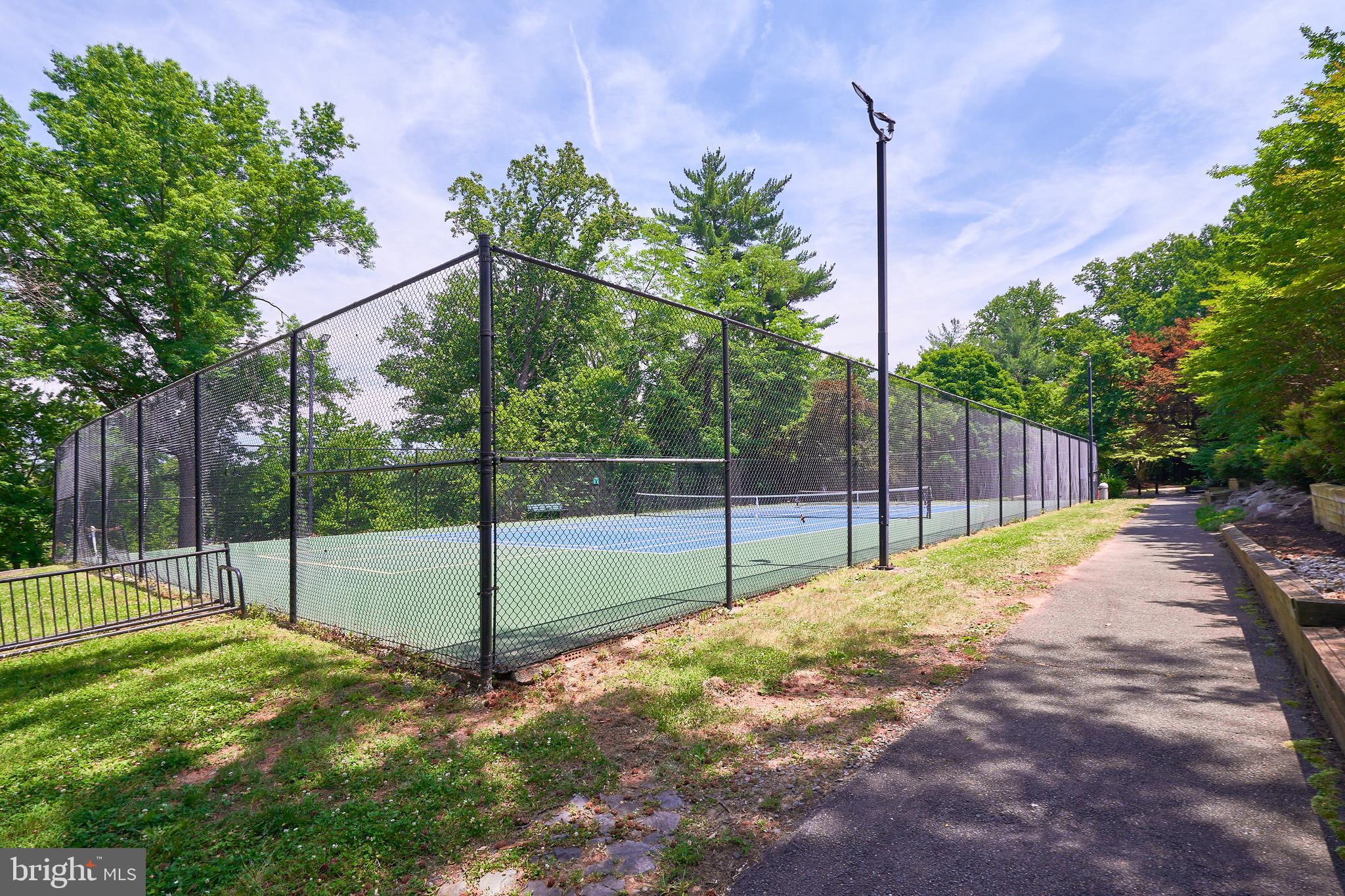 3314 Gunston Road, Unit 7303314 Alexandria, VA 22302 - Photo 39 of 42 Community tennis