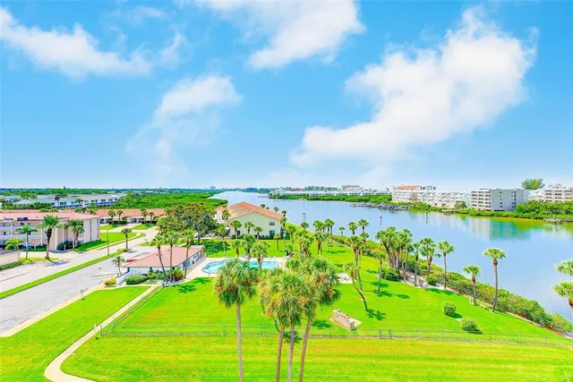 $2,000 | 10216 Regal Drive, Unit 705, Largo, FL 33774