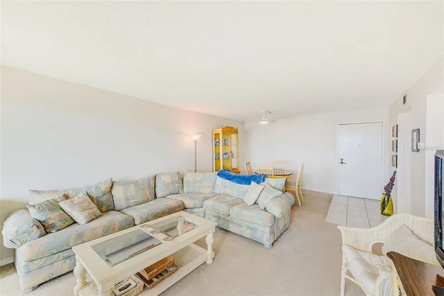 $2,000 | 10216 Regal Drive, Unit 705, Largo, FL 33774