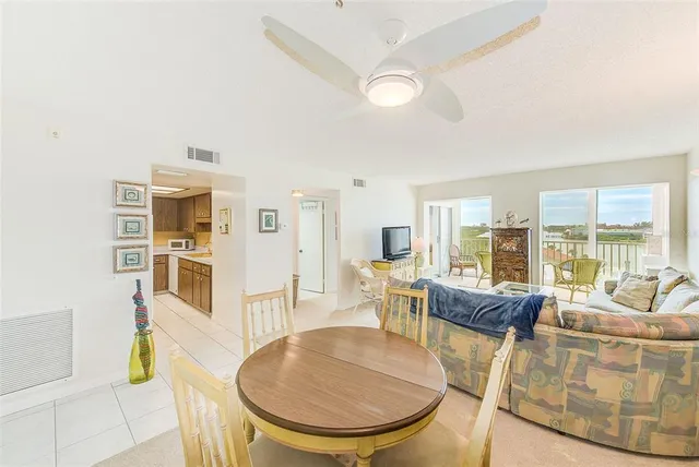 $2,000 | 10216 Regal Drive, Unit 705, Largo, FL 33774