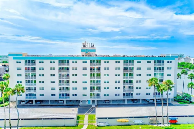 $2,000 | 10216 Regal Drive, Unit 705, Largo, FL 33774