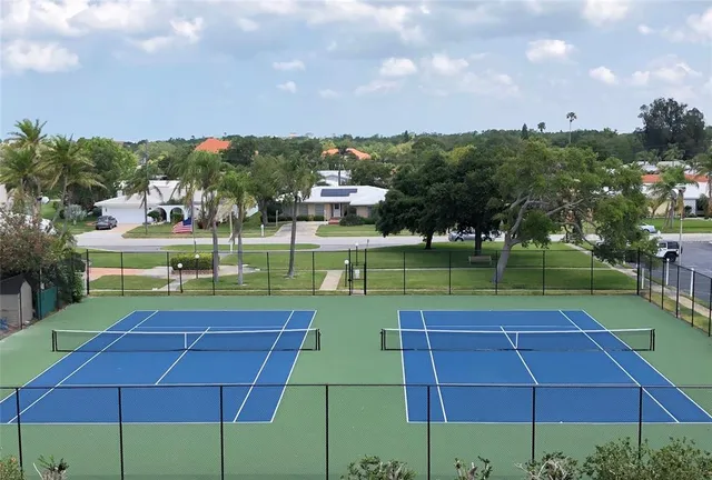 $2,000 | 10216 Regal Drive, Unit 705, Largo, FL 33774