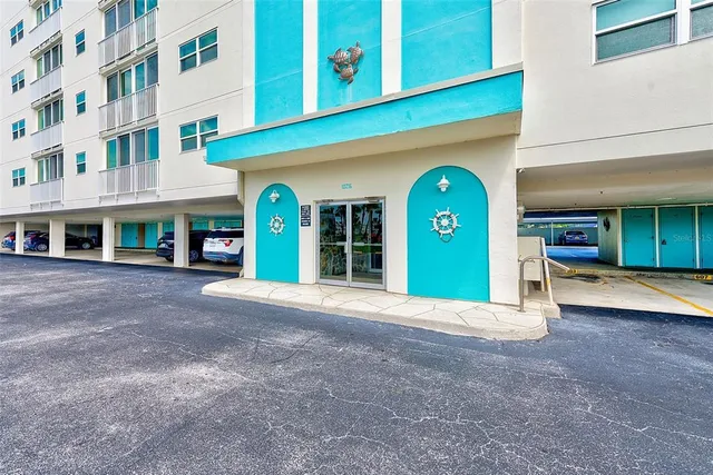 $2,000 | 10216 Regal Drive, Unit 705, Largo, FL 33774