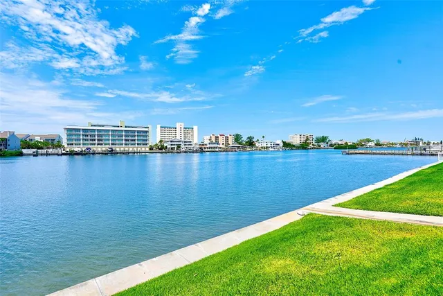 $2,000 | 10216 Regal Drive, Unit 705, Largo, FL 33774