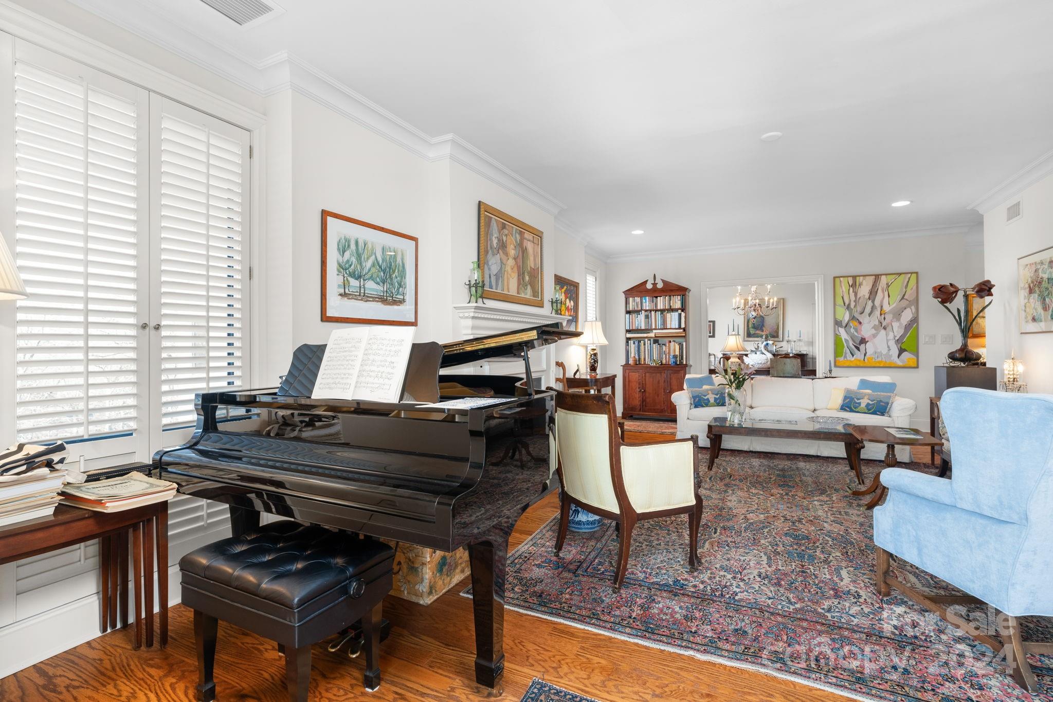 872 Cherokee Road Charlotte, NC 28207 - Photo 12 of 36 Gallery Image 12