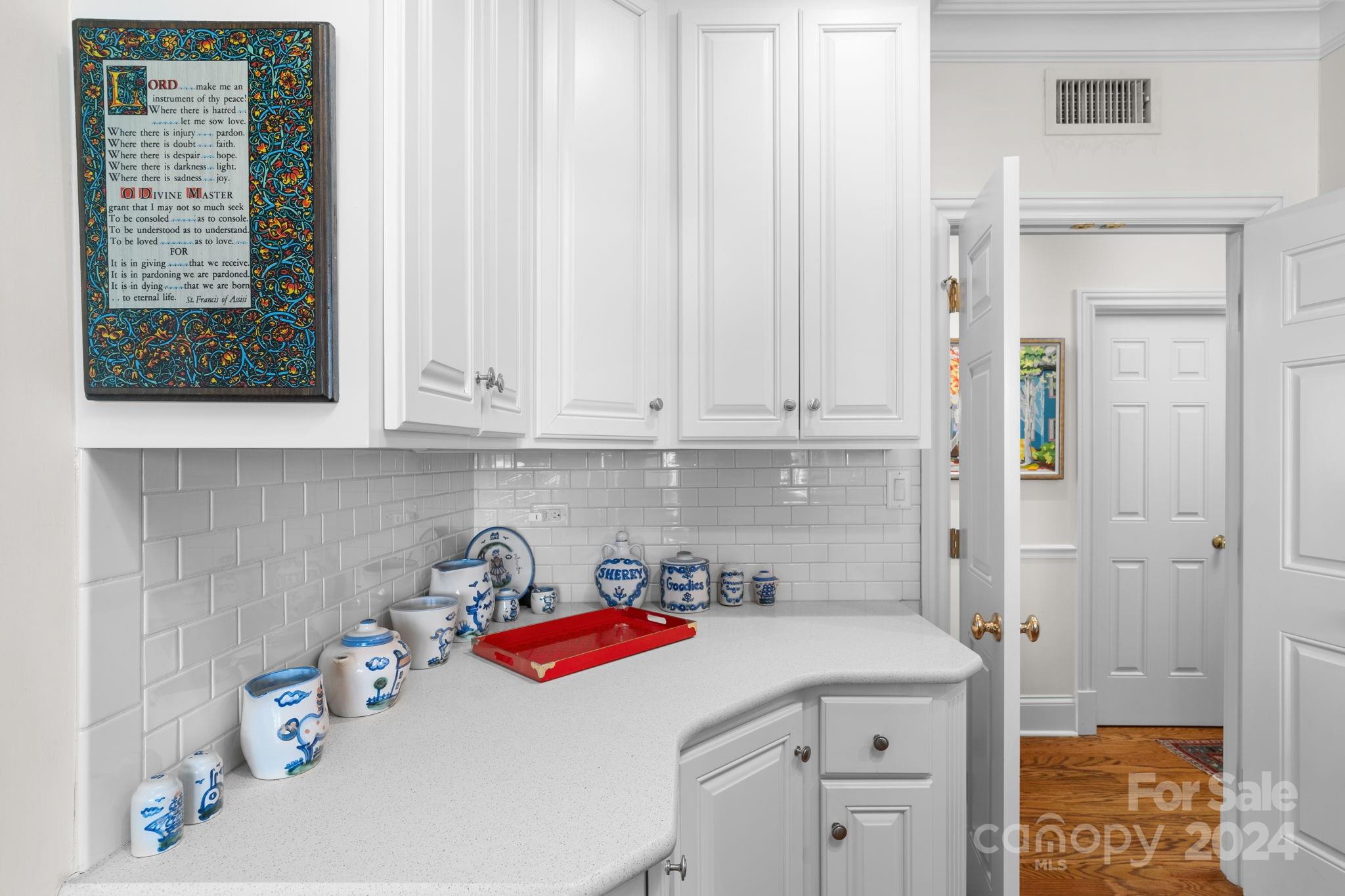 872 Cherokee Road Charlotte, NC 28207 - Photo 20 of 36 Gallery Image 20