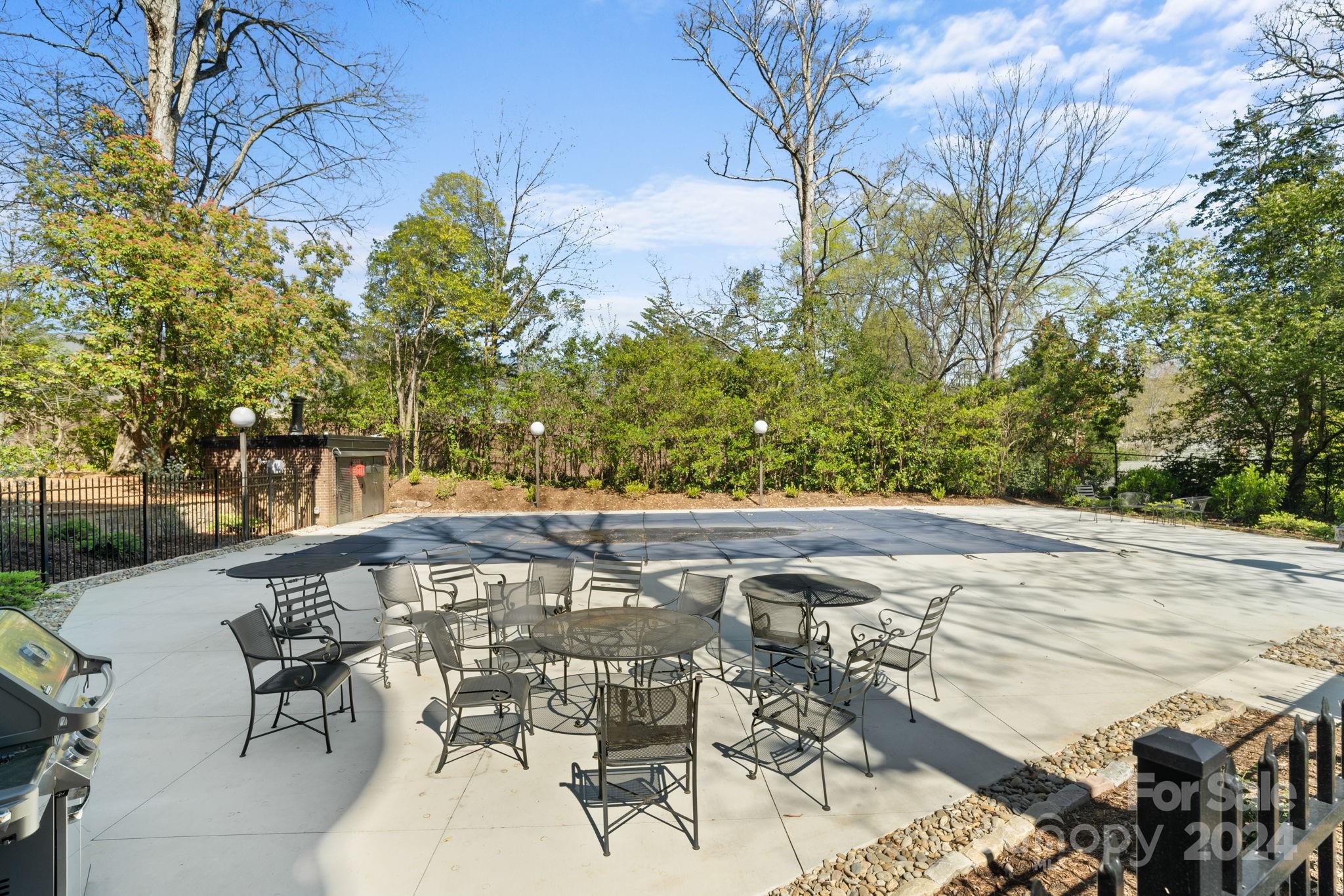872 Cherokee Road Charlotte, NC 28207 - Photo 34 of 36 Gallery Image 34