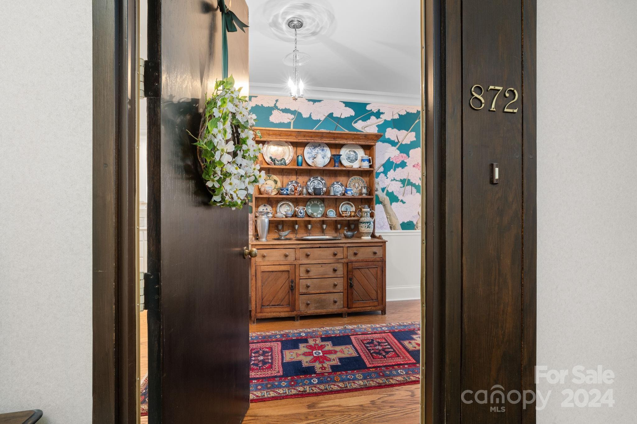 872 Cherokee Road Charlotte, NC 28207 - Photo 6 of 36 Gallery Image 6