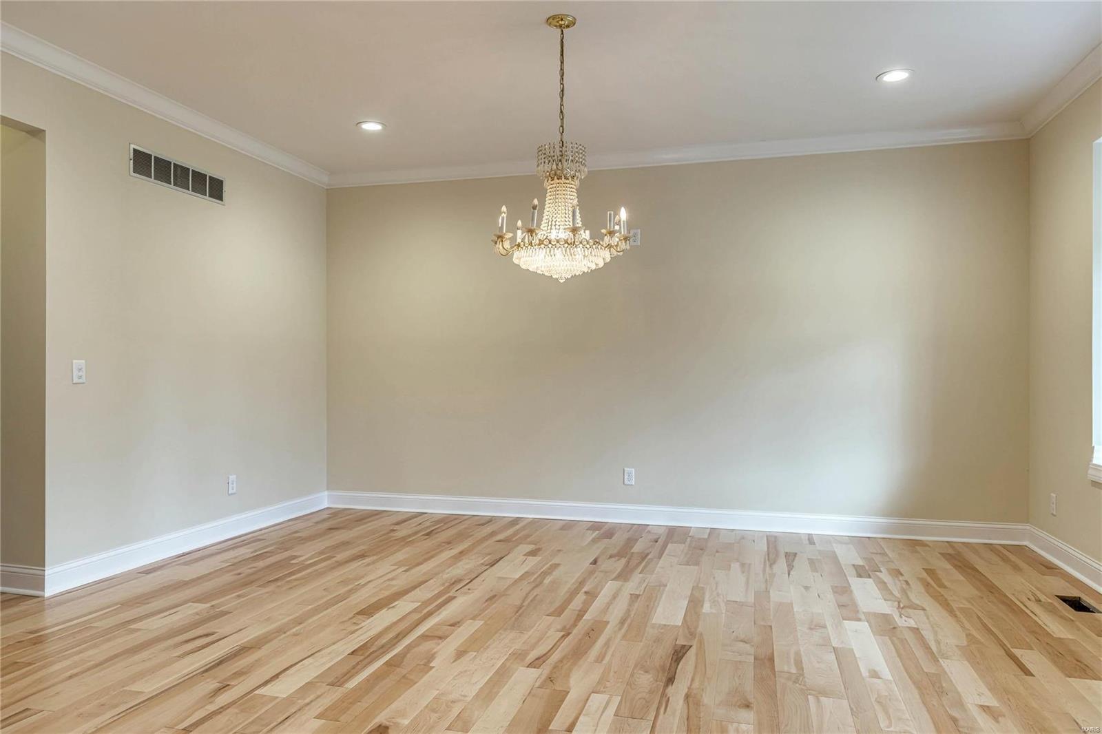 2235 Barnbridge Road Town and Country, MO 63131 - Photo 8 of 70 Gallery Image 8