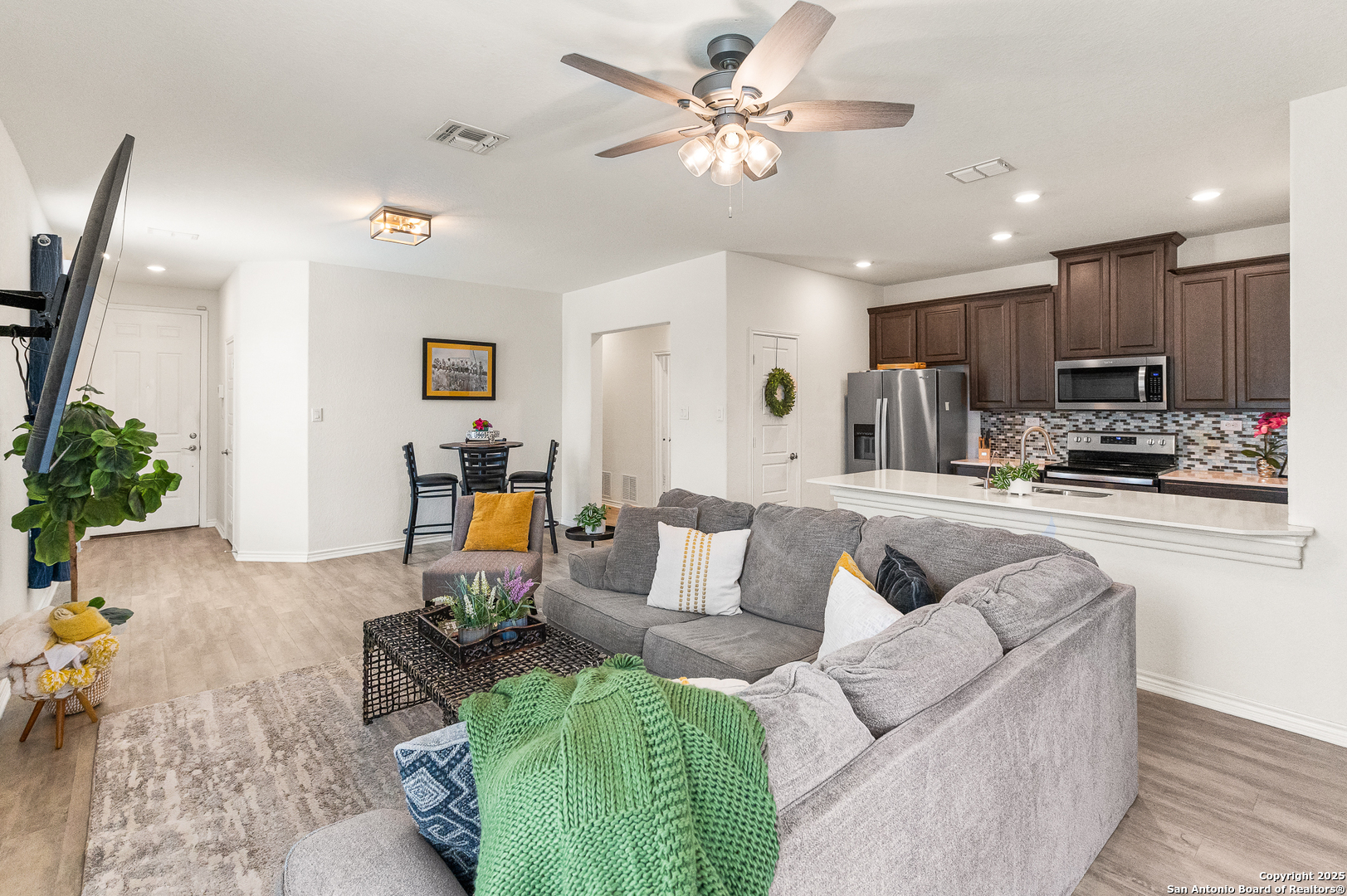 14902 Ardilla San Antonio, TX 78217 - Photo 5 of 29