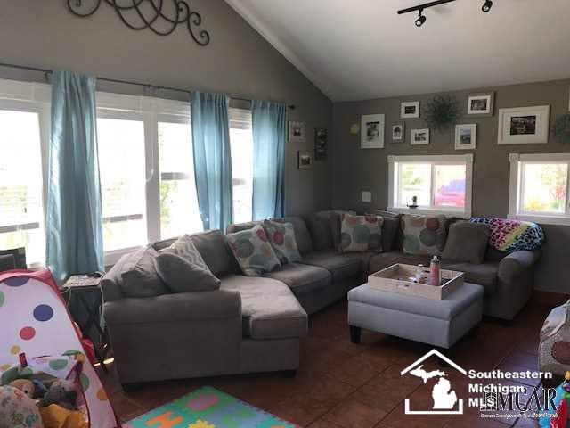 320 West Morocco Road Temperance, MI 48182 - Photo 9 of 31 21286820-8.JPG