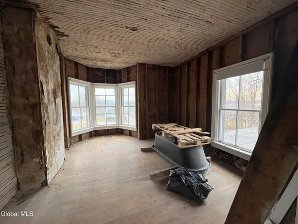 $110,000 | 8 1st Street, Port Henry, NY 12974