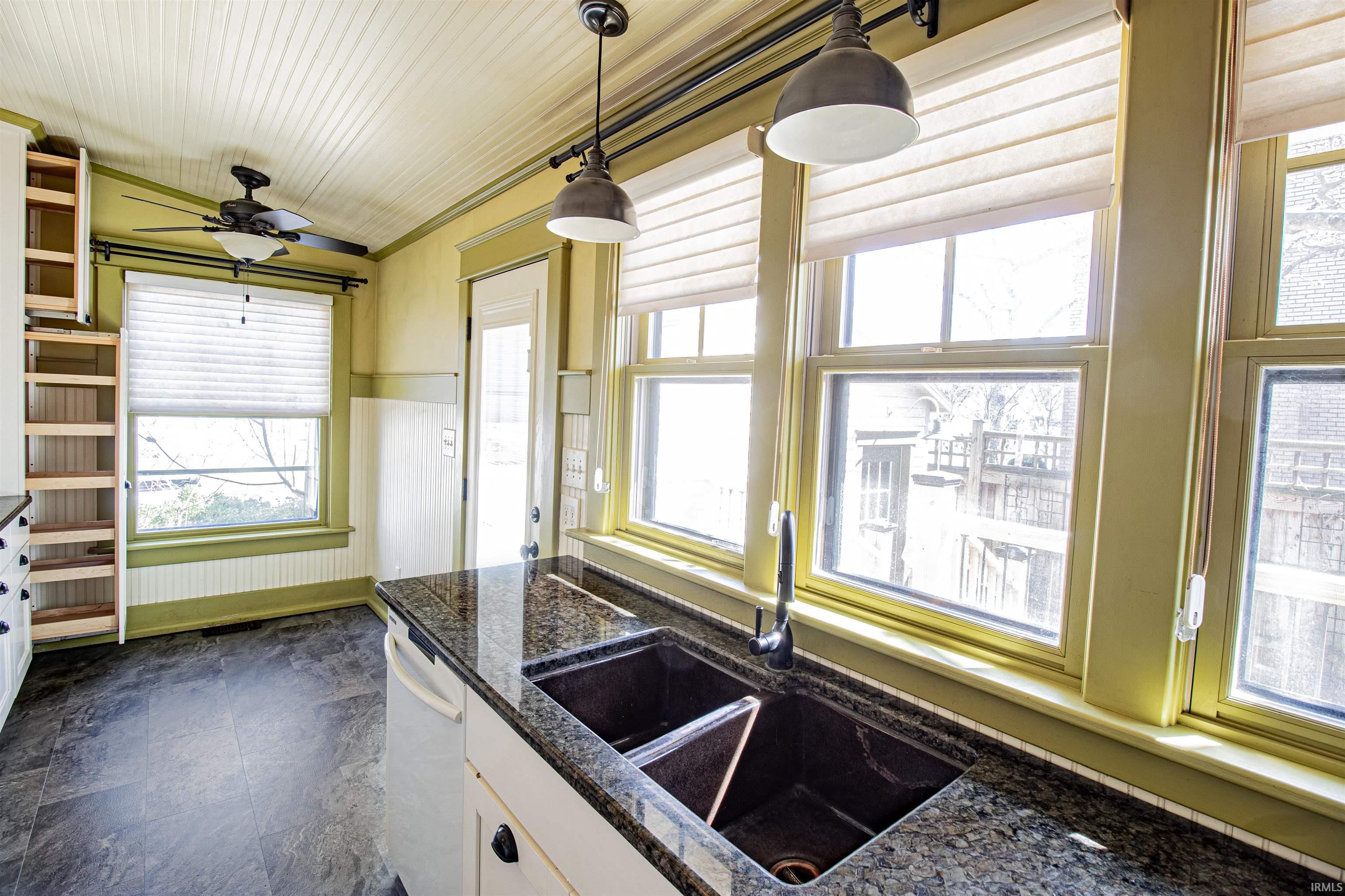 1301 O Street Bedford, IN 47421 - Photo 4 of 28