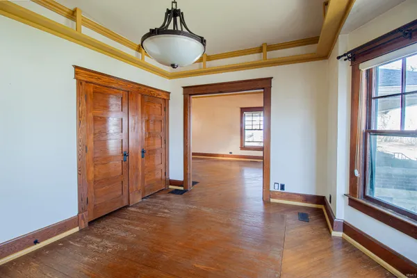 $275,000 | 1301 O Street, Bedford, IN 47421