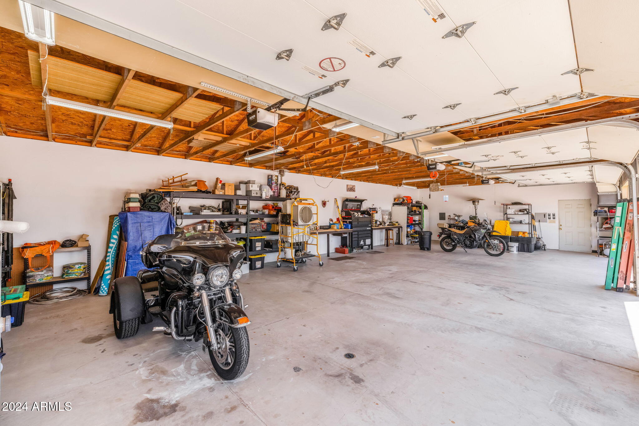 2180 South Winchester Road Apache Junction, AZ 85119 - Photo 47 of 62 GARAGE