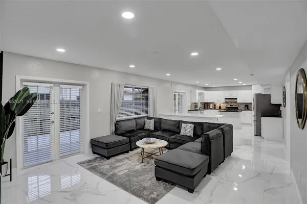 $1,075,000 | 466 Northeast 8th Avenue, Deerfield Beach, FL 33441