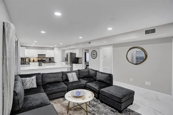 $1,075,000 | 466 Northeast 8th Avenue, Deerfield Beach, FL 33441