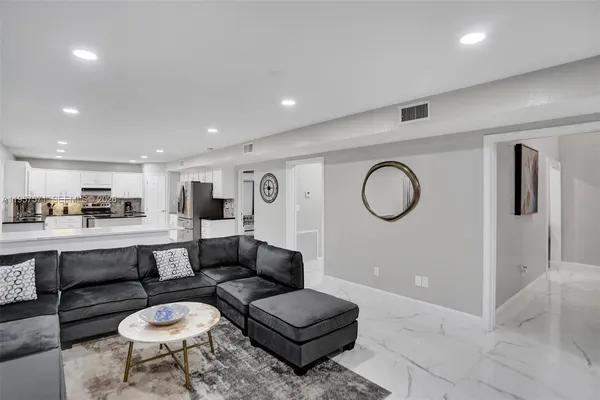 $1,075,000 | 466 Northeast 8th Avenue, Deerfield Beach, FL 33441
