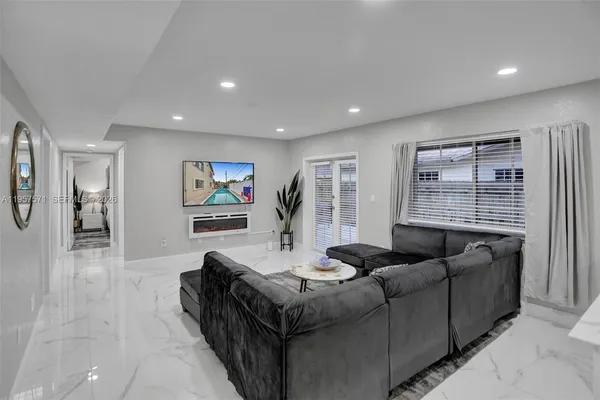 $1,075,000 | 466 Northeast 8th Avenue, Deerfield Beach, FL 33441