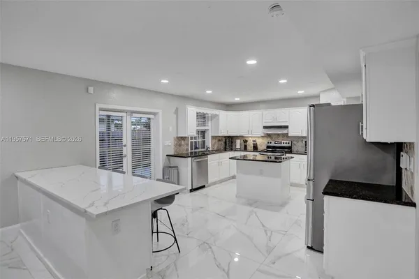 $1,075,000 | 466 Northeast 8th Avenue, Deerfield Beach, FL 33441