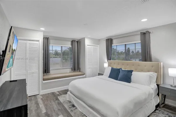 $1,075,000 | 466 Northeast 8th Avenue, Deerfield Beach, FL 33441