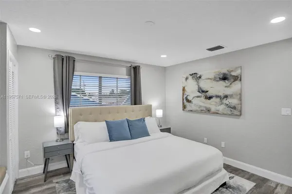 $1,075,000 | 466 Northeast 8th Avenue, Deerfield Beach, FL 33441
