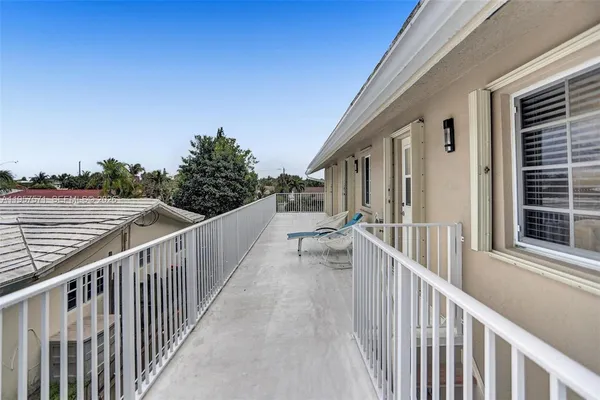 $1,075,000 | 466 Northeast 8th Avenue, Deerfield Beach, FL 33441
