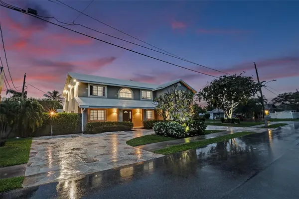 $1,075,000 | 466 Northeast 8th Avenue, Deerfield Beach, FL 33441