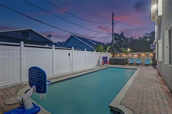 $1,075,000 | 466 Northeast 8th Avenue, Deerfield Beach, FL 33441