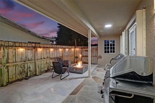 $1,075,000 | 466 Northeast 8th Avenue, Deerfield Beach, FL 33441