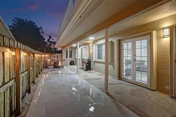 $1,075,000 | 466 Northeast 8th Avenue, Deerfield Beach, FL 33441