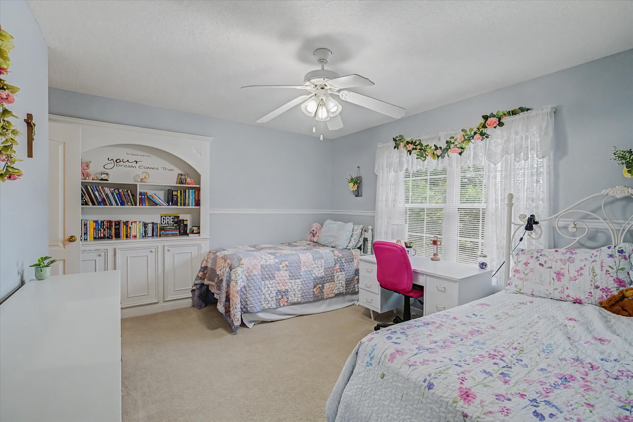 129 Lasso Street Angleton, TX 77515 - Photo 41 of 47