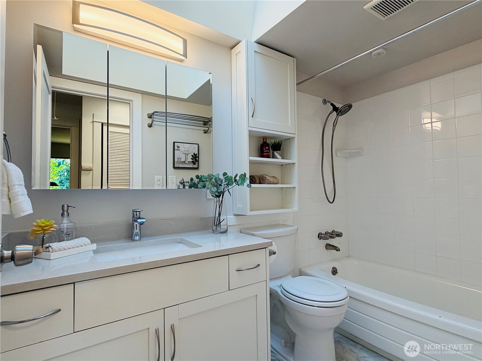 10509 Northeast 197th Street Bothell, WA 98011 - Photo 24 of 34 Gallery Image 24