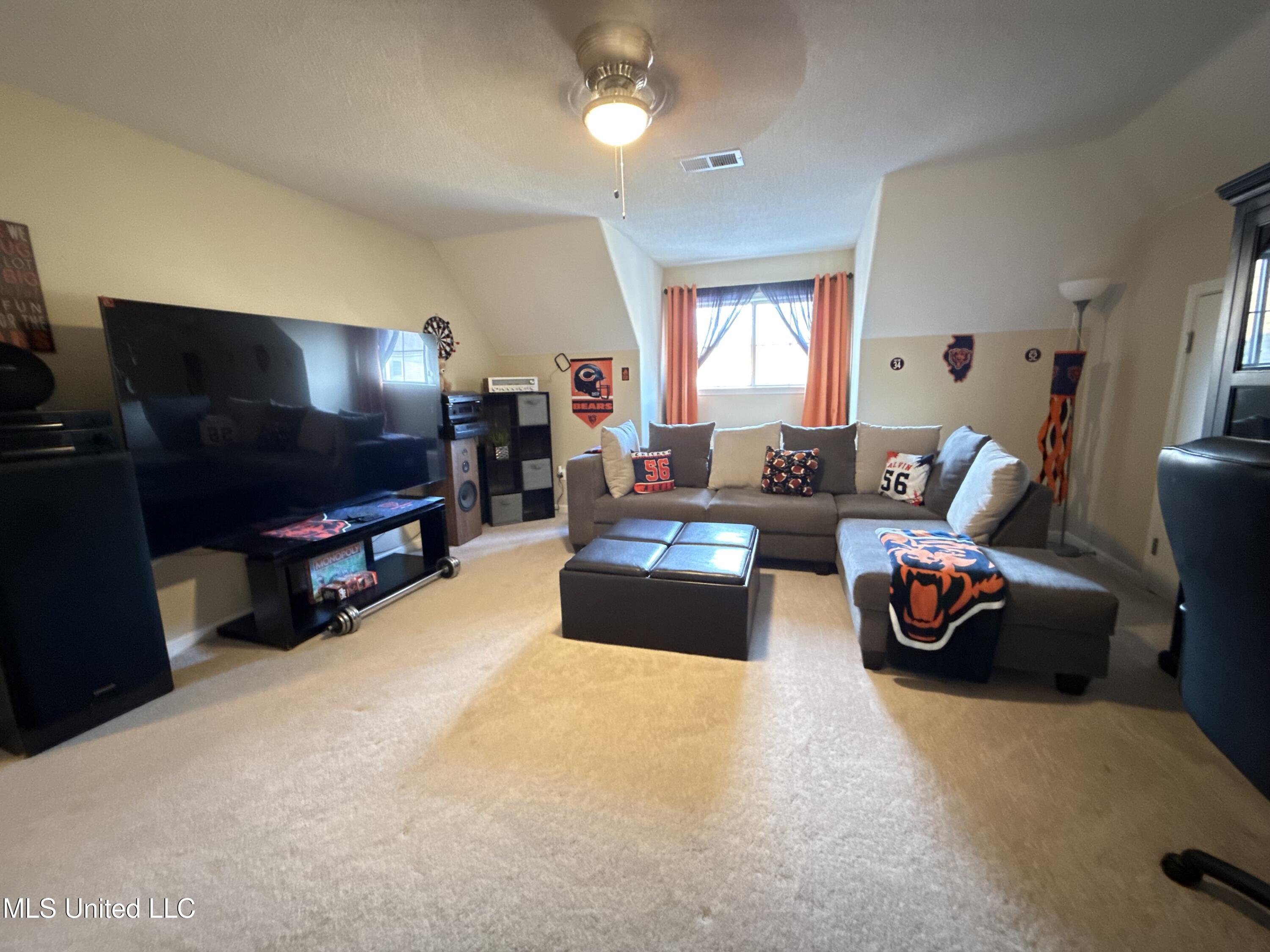 6369 Coleman Road Olive Branch, MS 38654 - Photo 4 of 22 IMG_2339