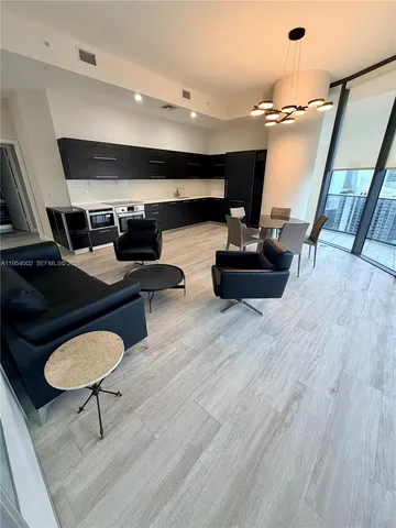 $7,000 | 45 Southwest 9th Street, Unit 4606, Miami, FL 33130