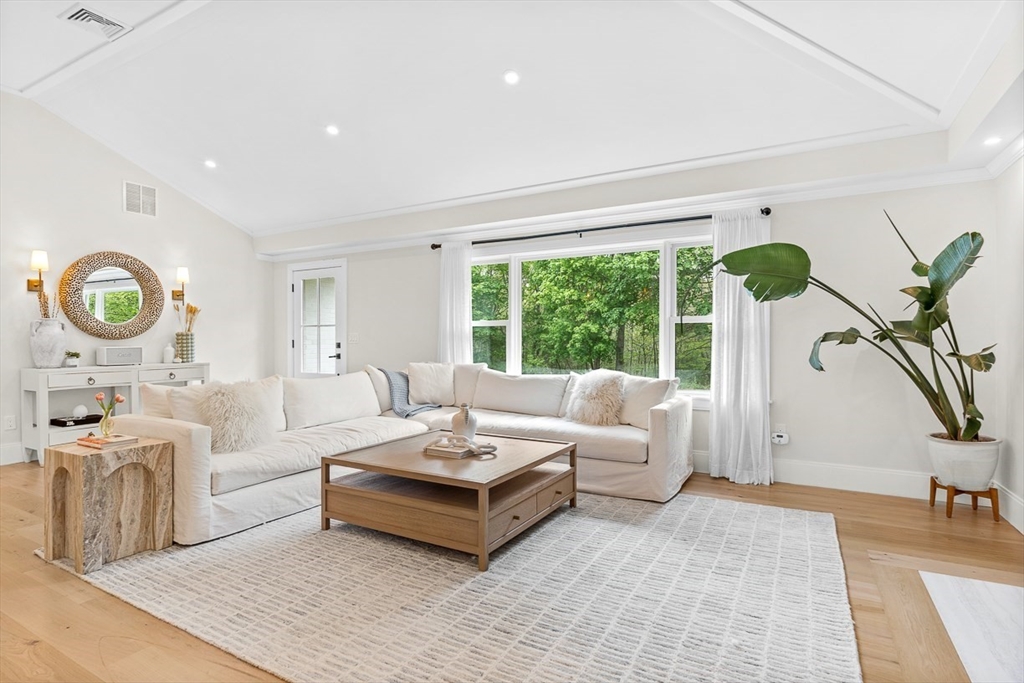 41 Sunset Road Winchester, MA 01890 - Photo 8 of 42